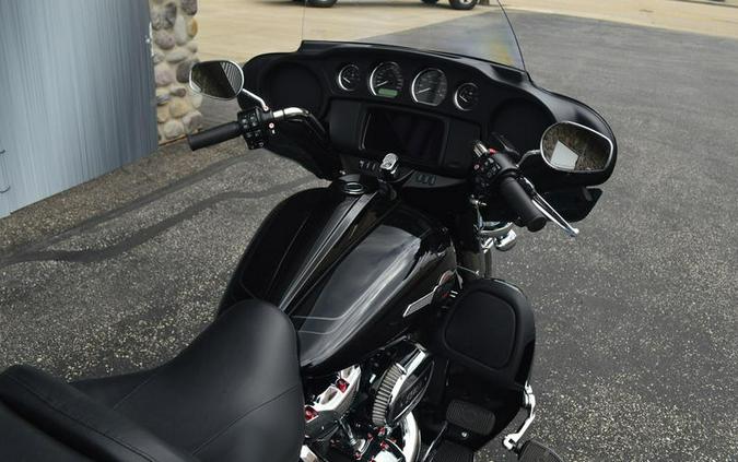 2024 Harley-Davidson® FLHTCUTG - Tri Glide® Ultra
