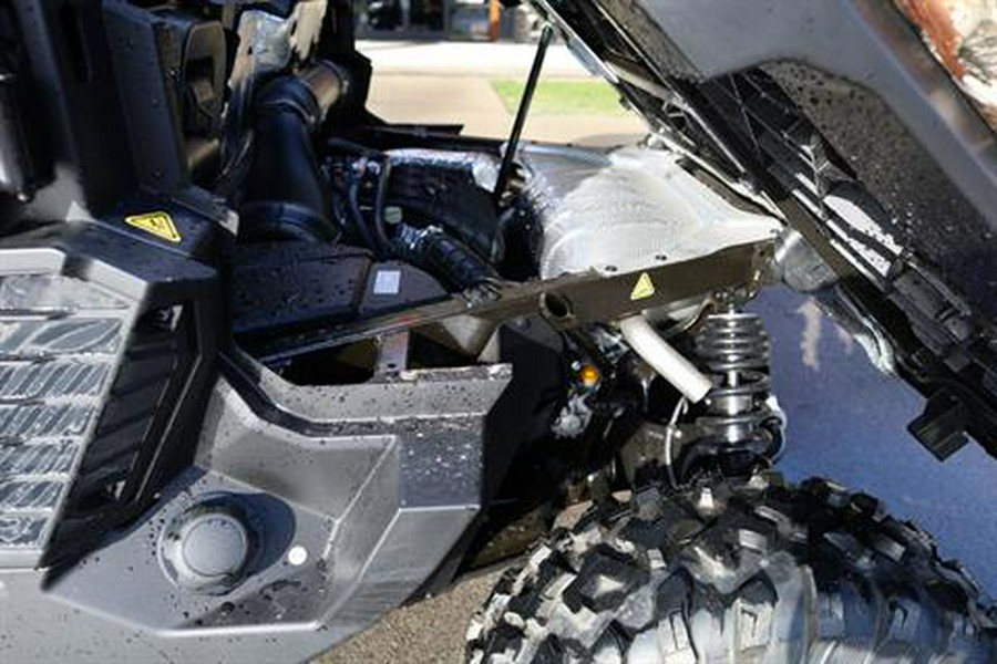 2026 Can-Am Defender XT CAB HD11