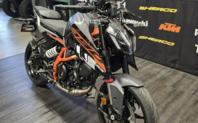 2026 KTM 390 DUKE, BLACK B.D.