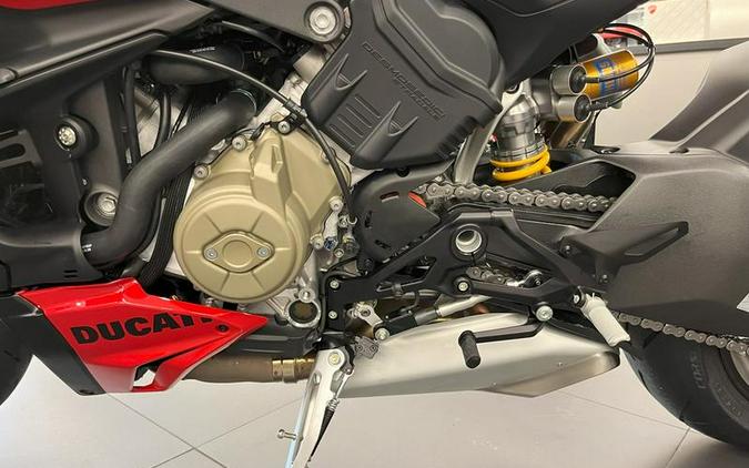 2024 Ducati Streetfighter V4 S Red