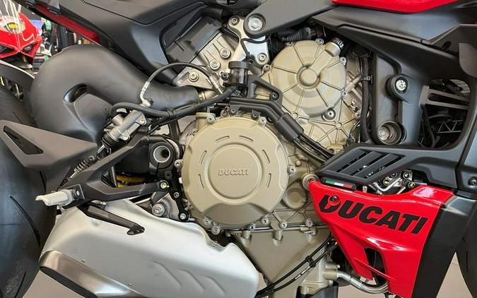 2024 Ducati Streetfighter V4 S Red