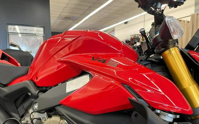 2024 Ducati Streetfighter V4 S Red