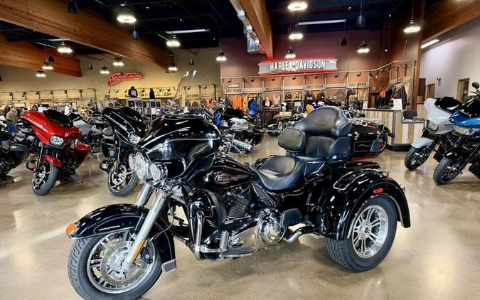 2012 Harley-Davidson® FLHTCUTG - Tri Glide® Ultra Classic®