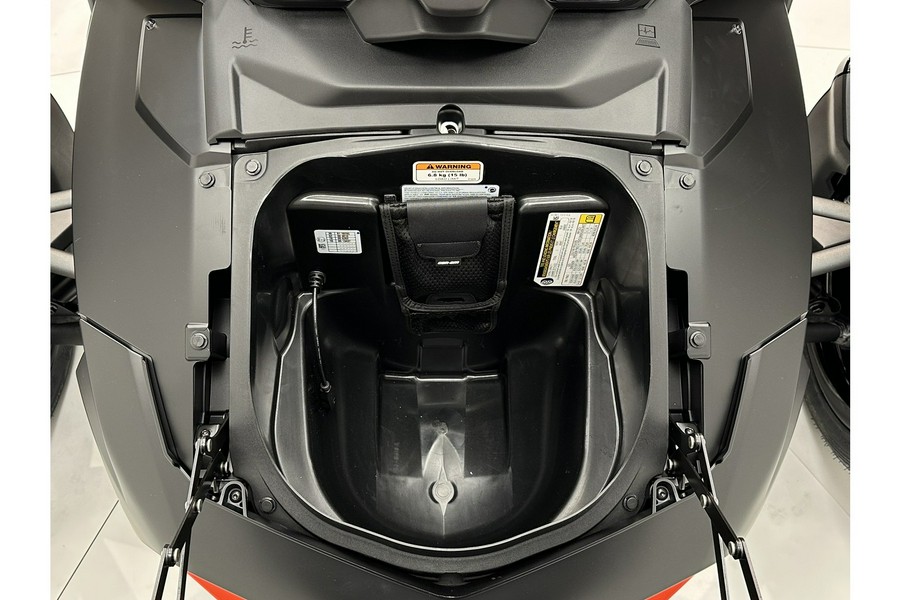 2026 F3-S (SE6) Demonstrator - Can-Am