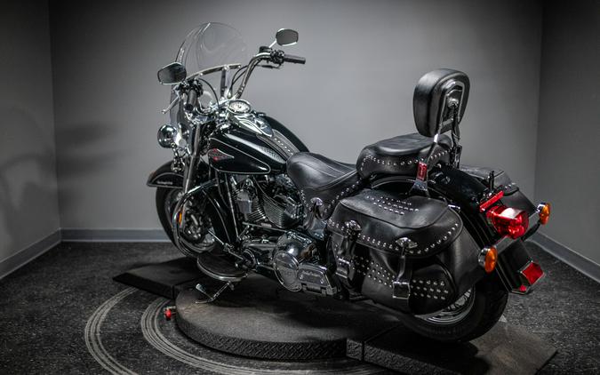 2014 Heritage Softail® Classic (FLSTC)