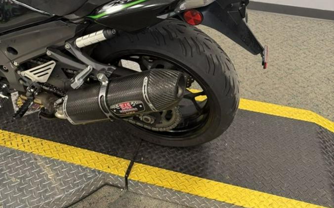 2017 Kawasaki Ninja® ZX™-14R ABS
