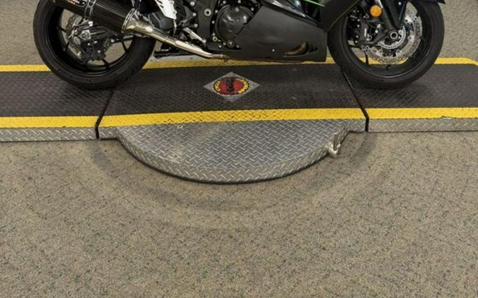 2017 Kawasaki Ninja® ZX™-14R ABS