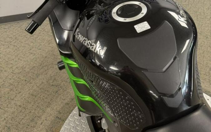 2017 Kawasaki Ninja® ZX™-14R ABS