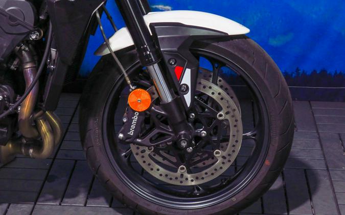 2024 Triumph Street Triple 765 R Crystal White R