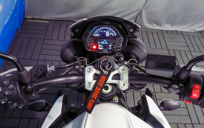 2024 Triumph Street Triple 765 R Crystal White R