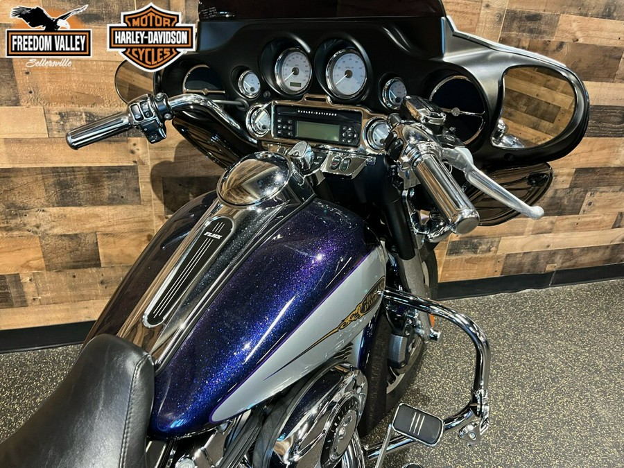 2009 Harley-Davidson® Street Glide® Big Purple Flake / Brilliant Silver FLHX