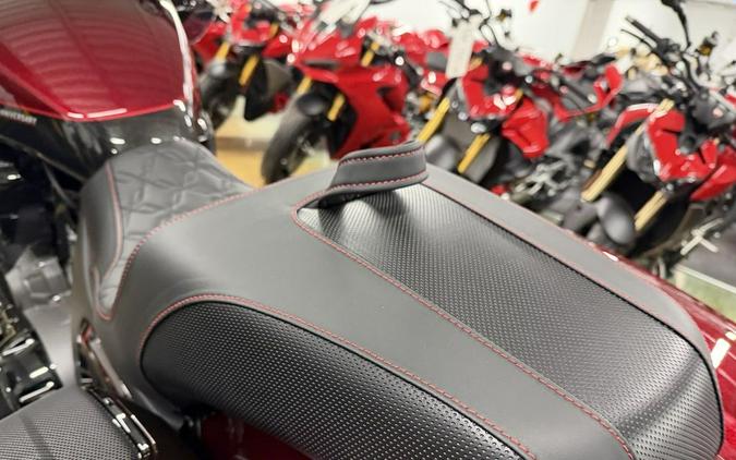 2026 Indian Motorcycle® Challenger 125th Anniversary Red with Black Crystal