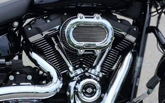 2018 Harley-Davidson Sport Glide - First Ride