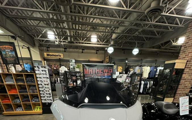 2024 Harley-Davidson Road Glide 3 Billiard Gray