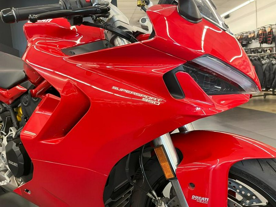 2024 Ducati Supersport 950 Red