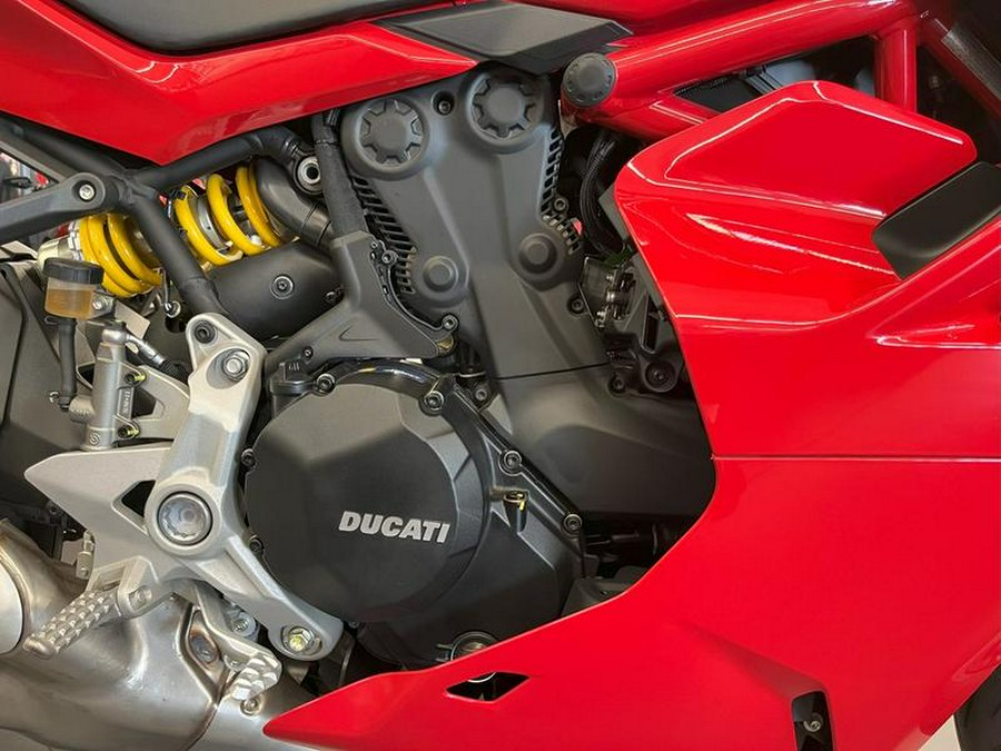 2024 Ducati Supersport 950 Red