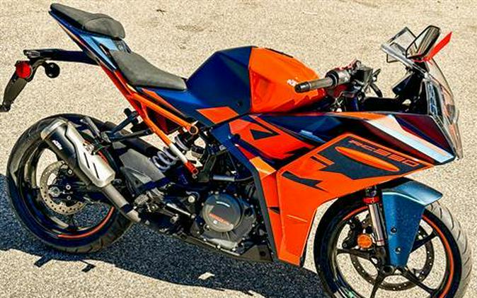 2022 KTM RC 390