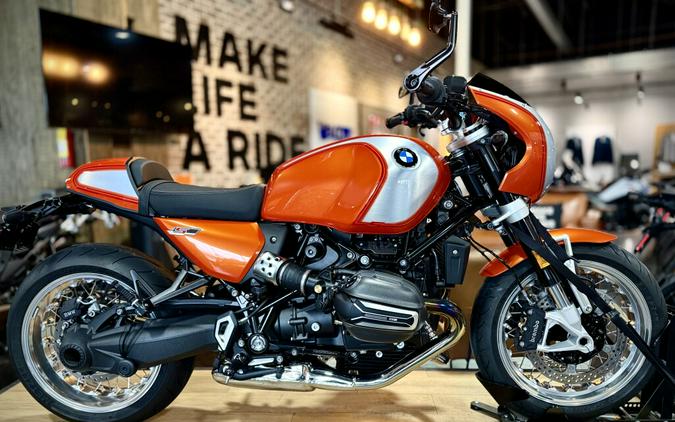 2026 BMW Motorrad R 12 nineT Lava Orange Metallic