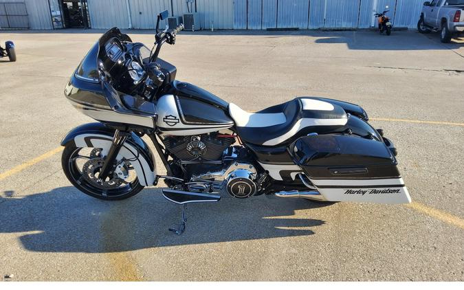 2011 Harley-Davidson® ROAD GLIDE