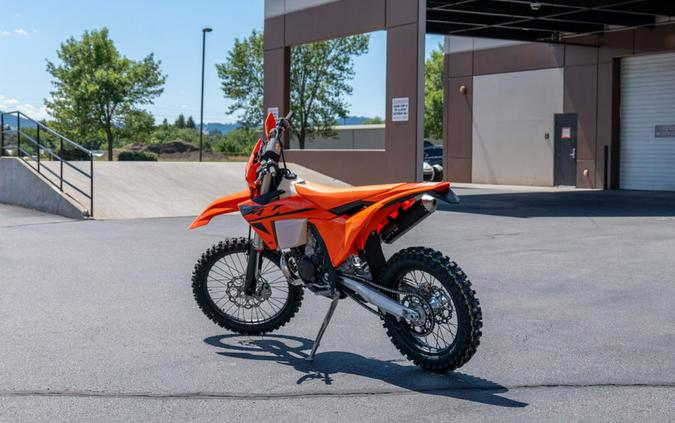 2025 KTM XC 300 W