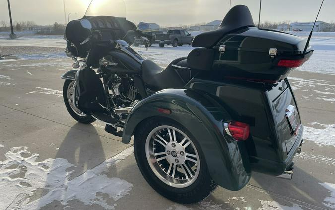 FLHTCUTG 2024 Tri Glide Ultra