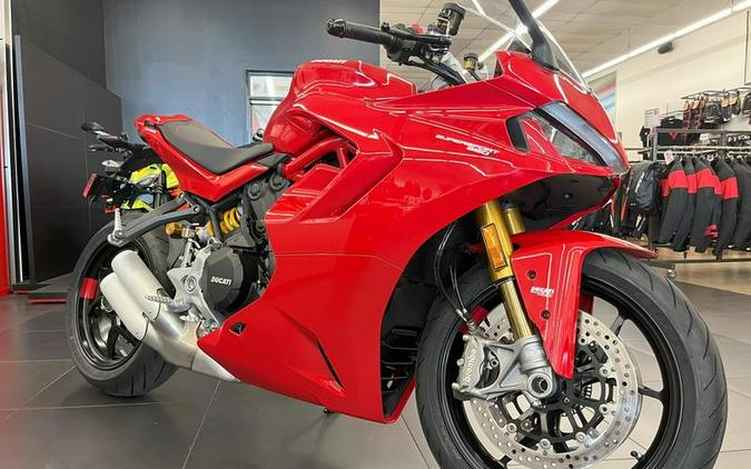 2024 Ducati Supersport 950 S Red