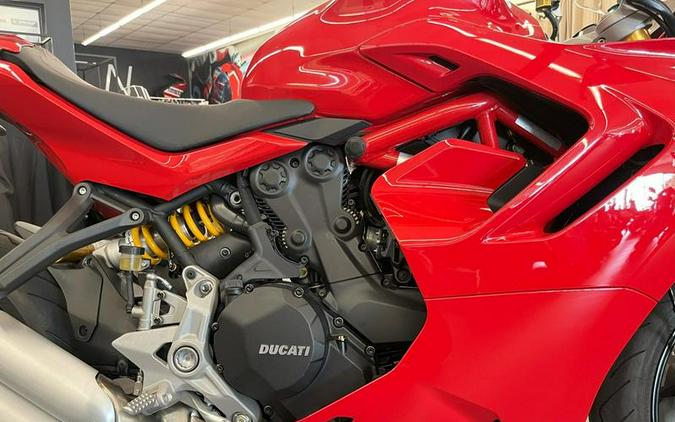 2024 Ducati Supersport 950 S Red