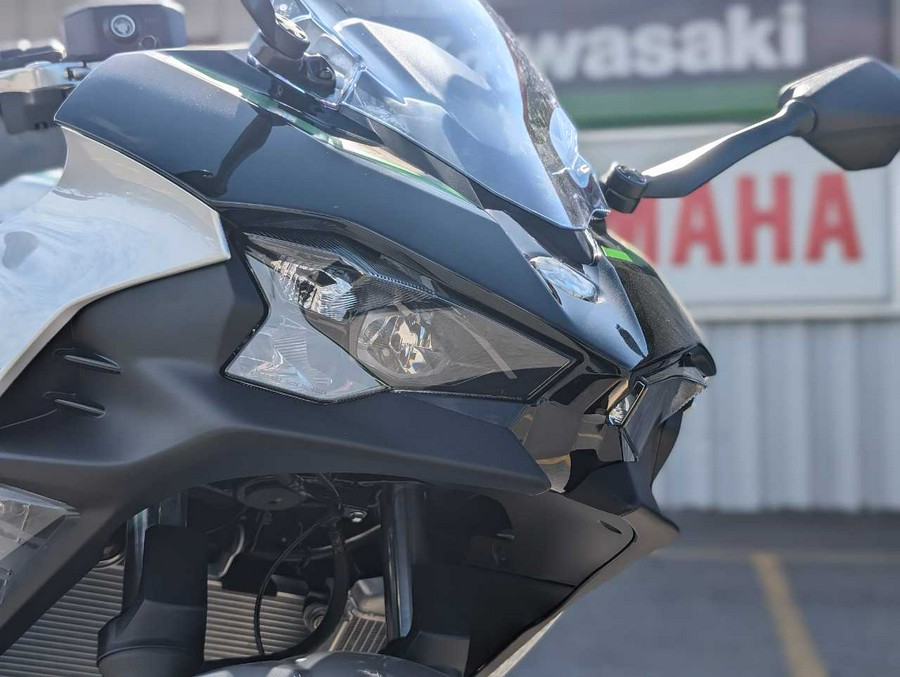 2024 Kawasaki Ninja® 7 Hybrid ABS