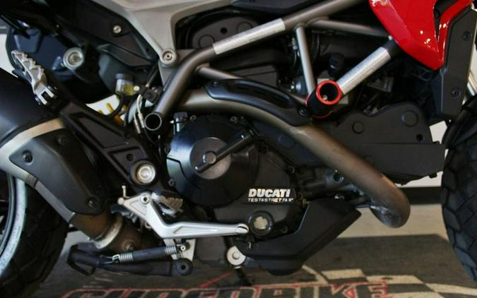 2015 Ducati Hyperstrada Red