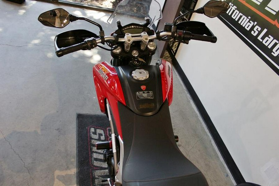 2015 Ducati Hyperstrada Red