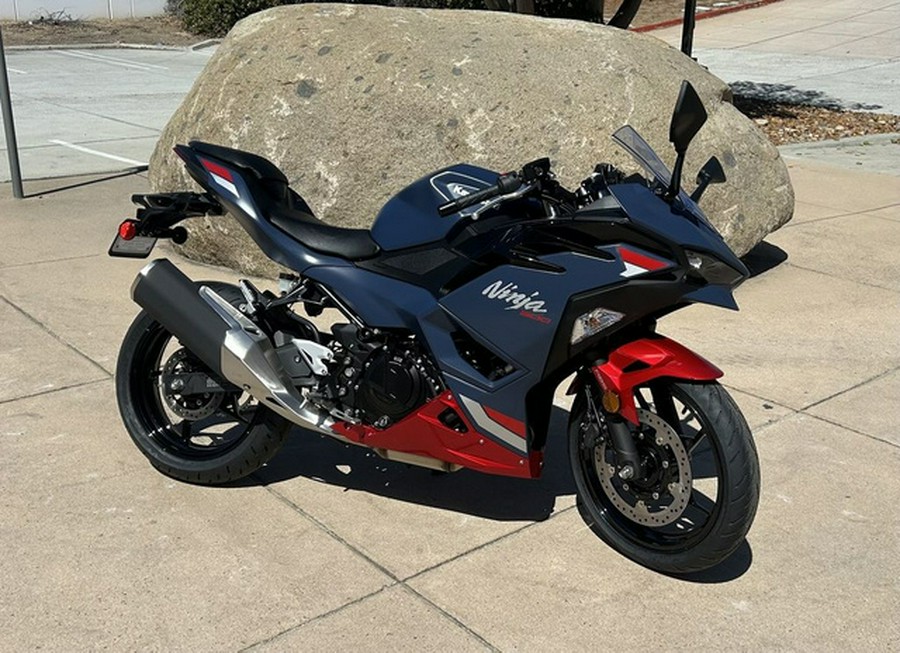 2026 Kawasaki Ninja 500 ABS Metallic Matte Twilight Blue