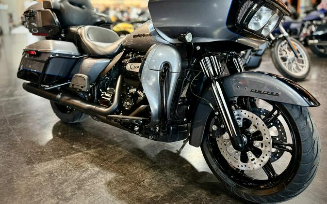 2021 Harley-Davidson® Road Glide® Limited Gauntlet Gray Metallic/Vivid Black - Black Finish