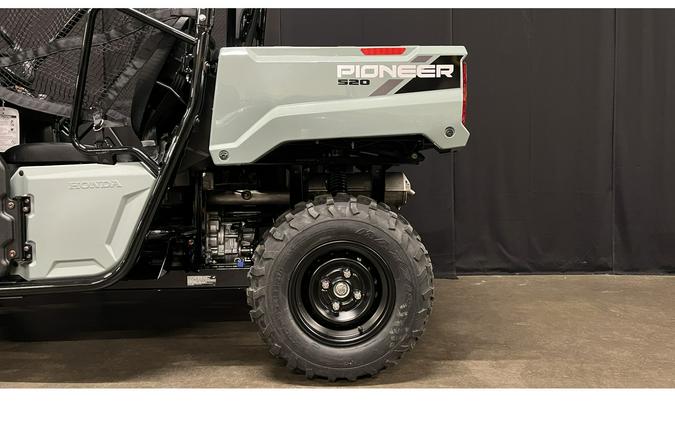 2026 Pioneer 520 - Honda
