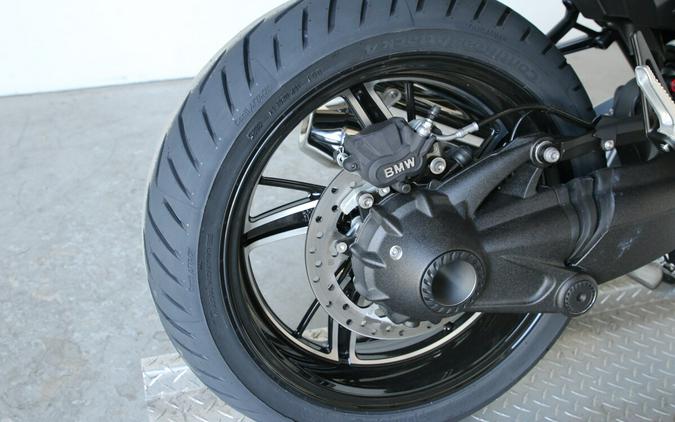 2026 BMW Motorrad R 12 nineT Imperial Blue Metallic