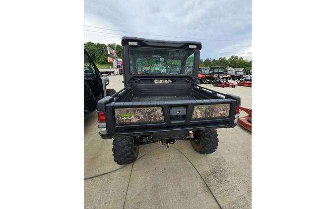 2022 XUV835M - John Deere