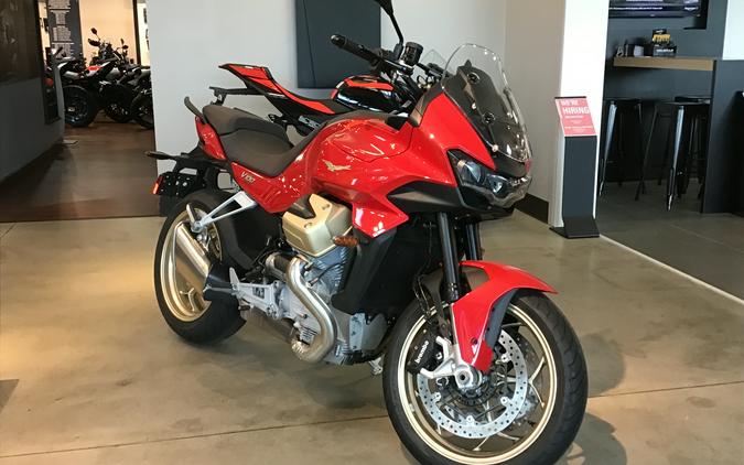 2023 Moto Guzzi V100 Mandello