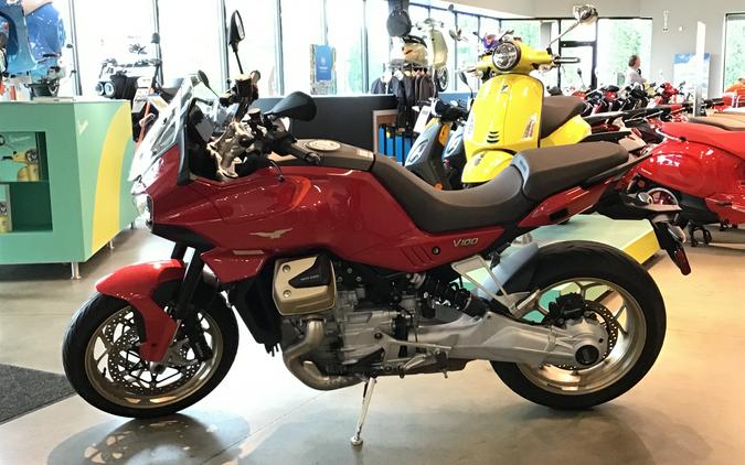 2023 Moto Guzzi V100 Mandello