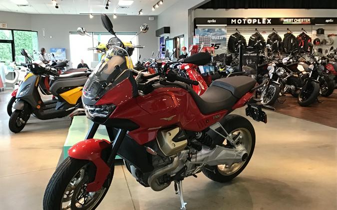 2023 Moto Guzzi V100 Mandello