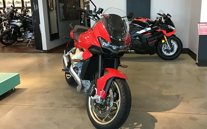2023 Moto Guzzi V100 Mandello