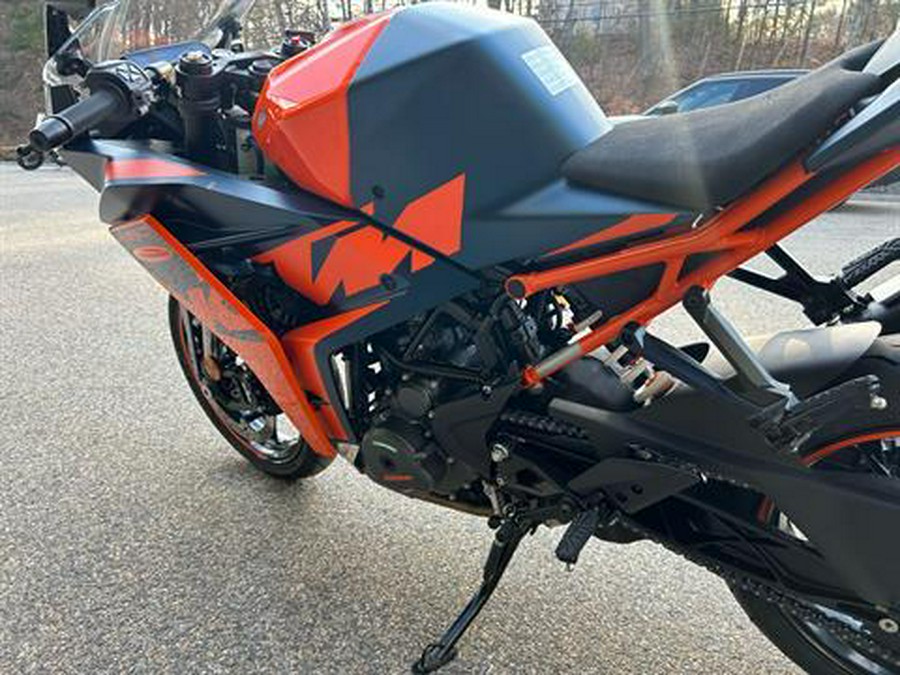 2023 KTM RC 390