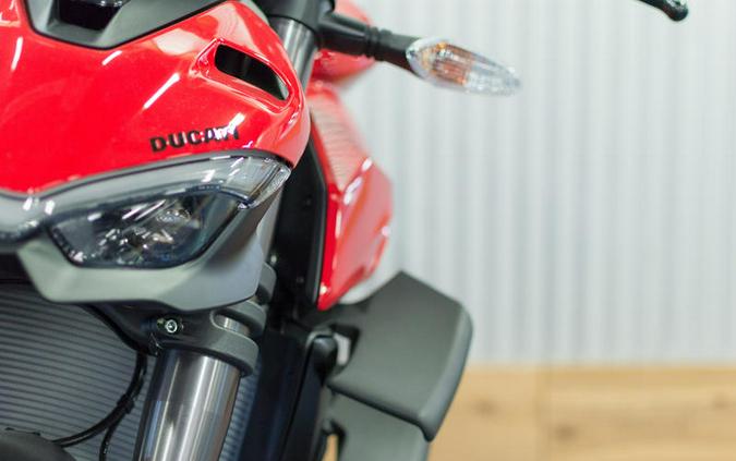 2024 Ducati Streetfighter V4 Red