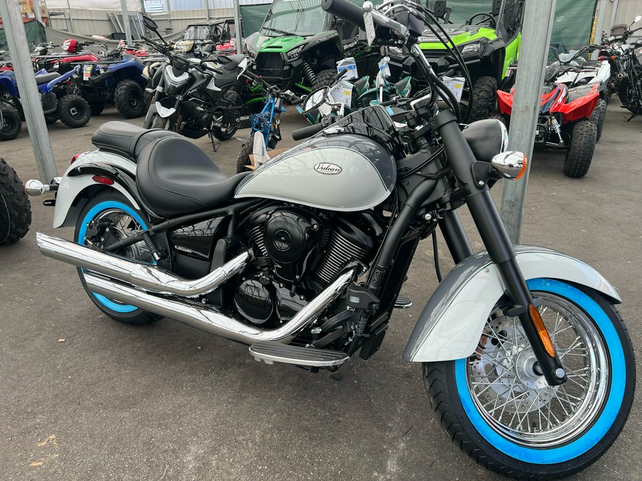 2024 Kawasaki Vulcan 900 Classic