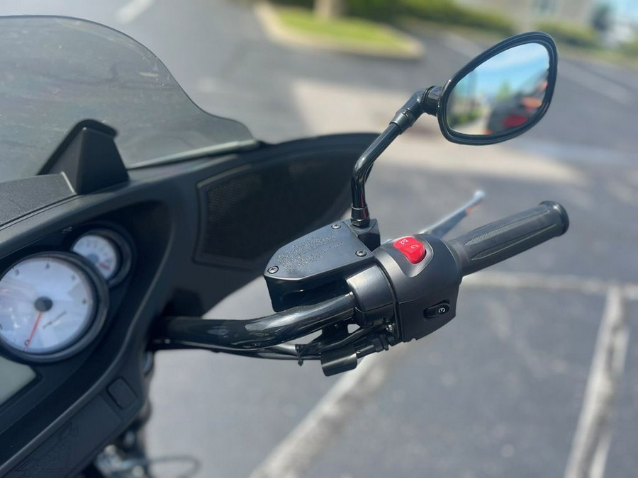2014 Victory Motorcycles® Cross Roads 8-Ball® Gloss Black