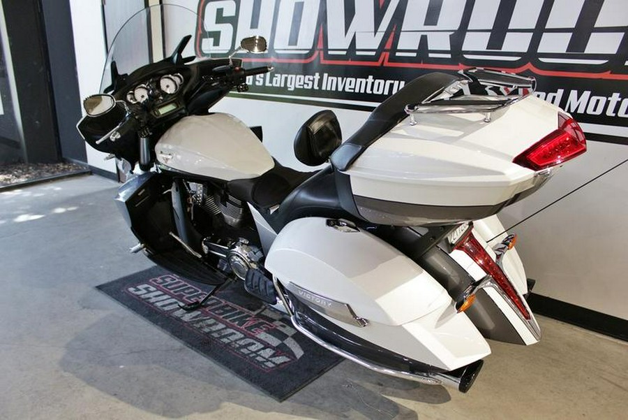 2015 Victory Motorcycles® Cross Country Tour® Two-Tone White Pearl and Gray