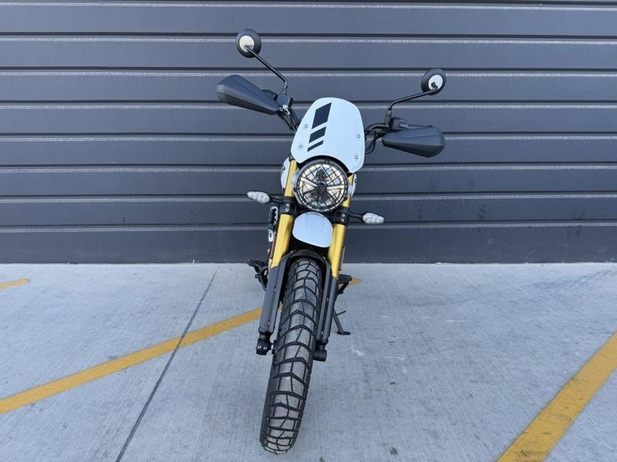2026 Triumph Scrambler 400 XC Vanilla White