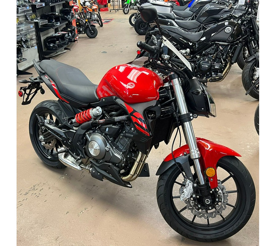 2022 Benelli 302S