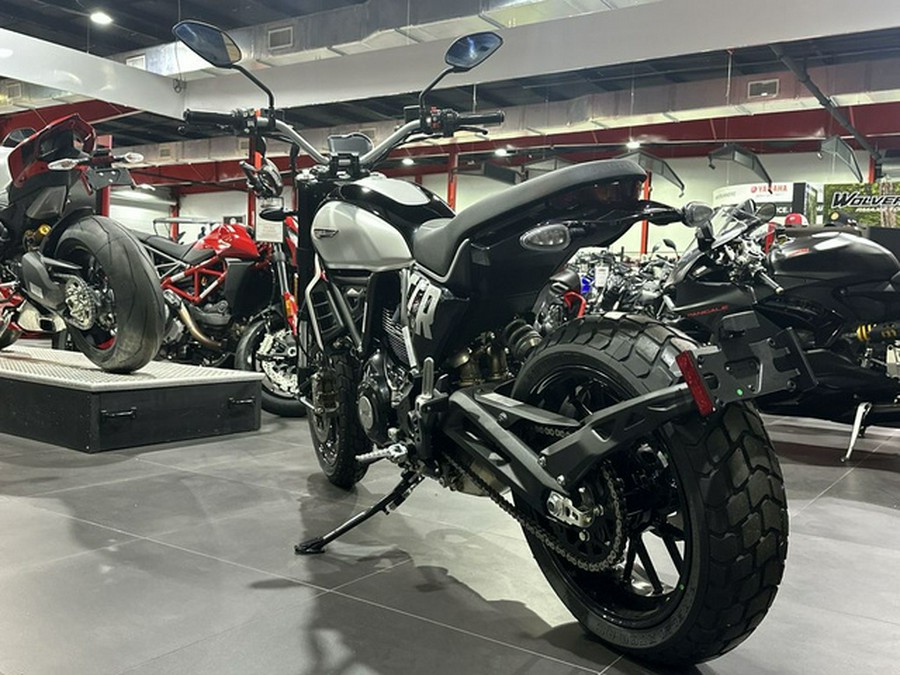 2024 Ducati Scrambler Icon (2G) Black