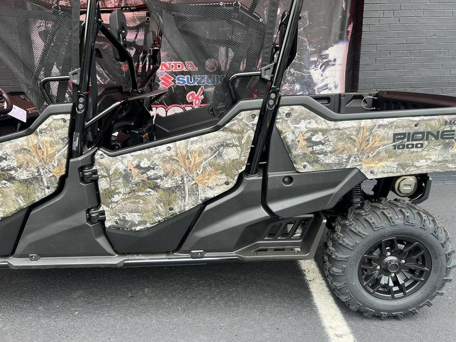2025 Honda® Pioneer 1000-6 Deluxe Crew TrueTimber Atera Camo