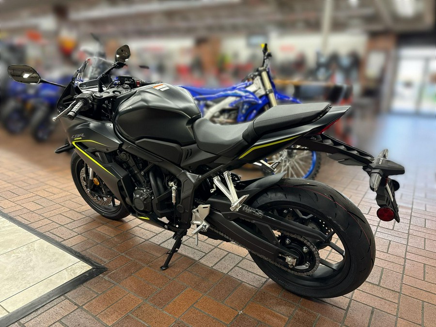 2026 Honda CBR650R E-CLUTCH