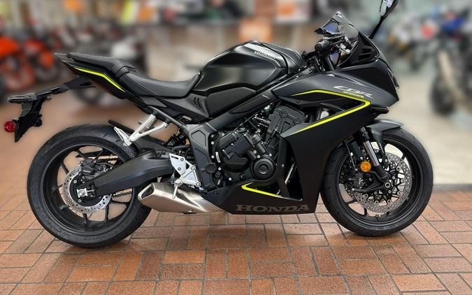 2026 Honda CBR650R E-CLUTCH